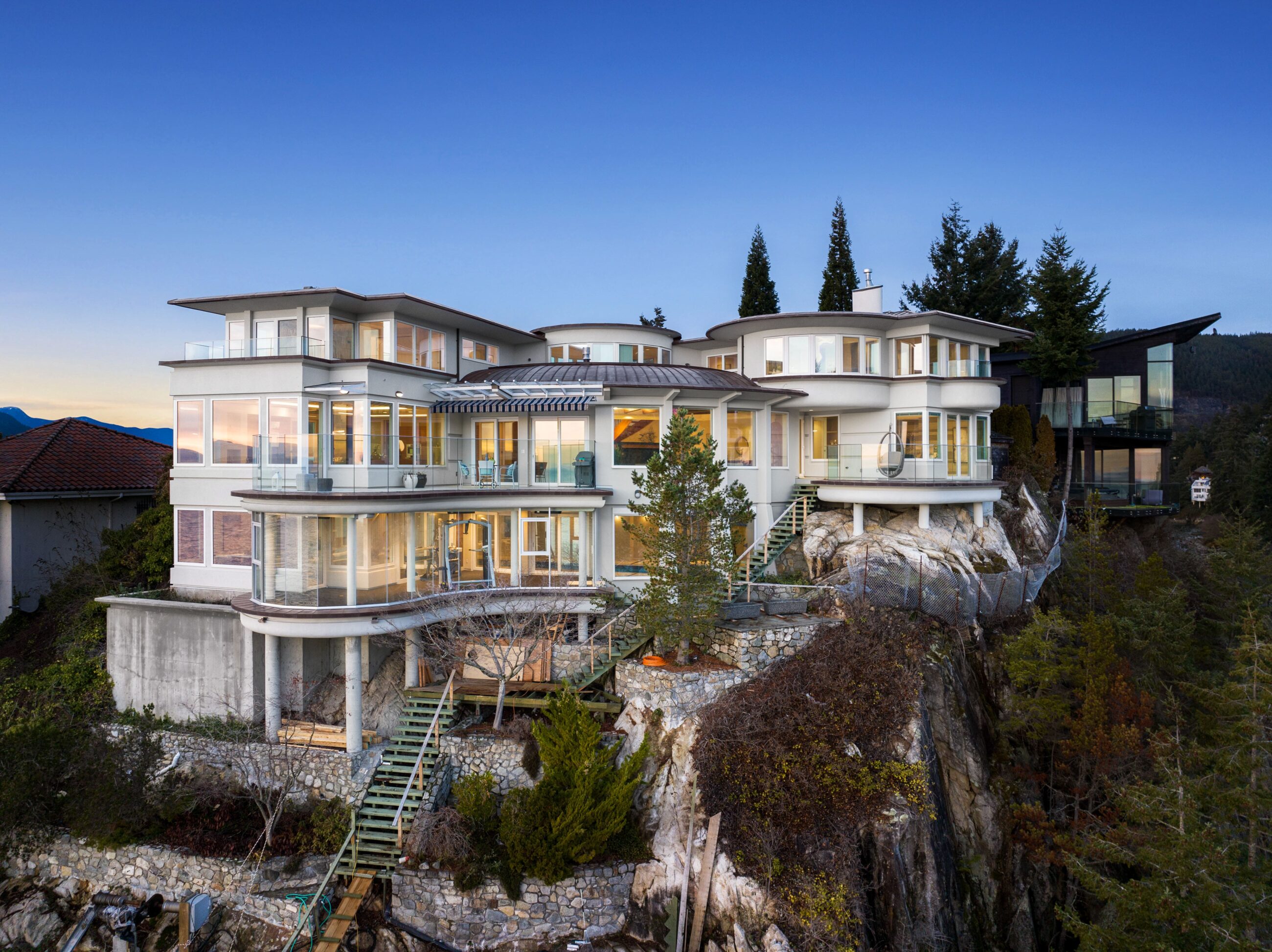 270 DEGREE WATERFRONT VIEWS WITH PRIVATE DOCK - 5310 Seaside Place, West Vancouver